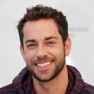 Захари Левай