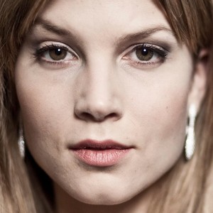 Сильвия Хукс