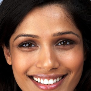 Фрида Пинто