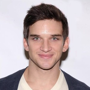 Эван Йоникит