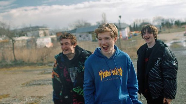 Черная весна