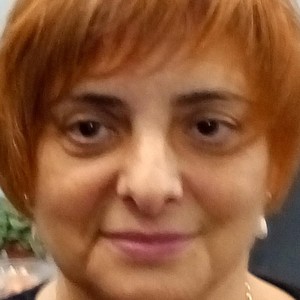 Нелли Лев