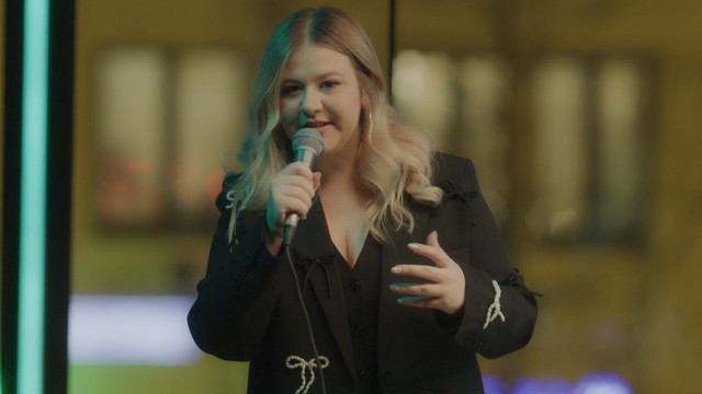 ЖЕНСКИЙ СТЕНДАП