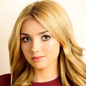 Пейтон Лист