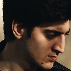 Роберт Саруханян