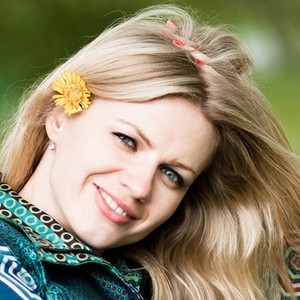 Елена Попова
