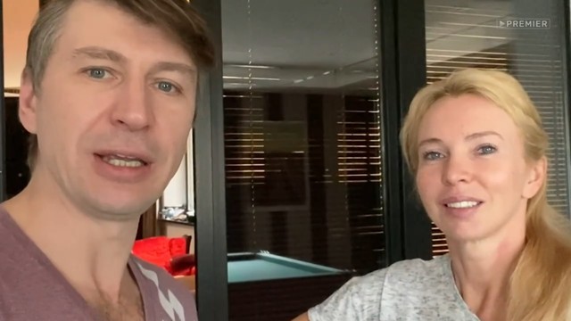 Сидим дома со звёздами