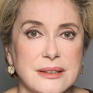 Катрин Денев