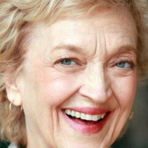 Нэнси Линехэн Чарльз