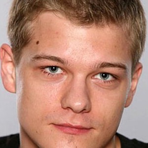 Игорь Новоселов
