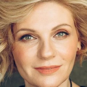 Анна Ардова