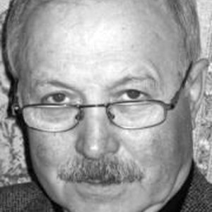 Виктор Петров