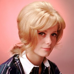 Катрин Денёв