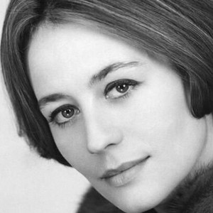 Анни Жирардо