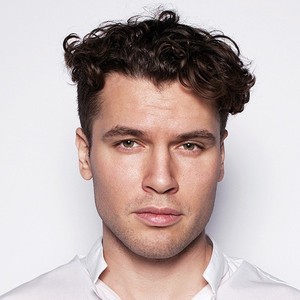 Павел Артемьев