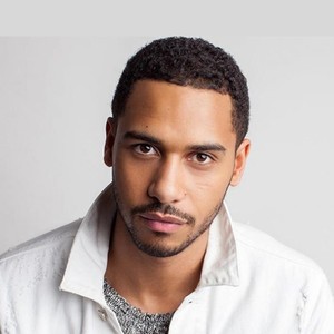 Эллиот Найт