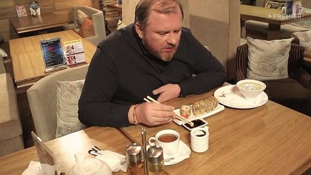 На ножах