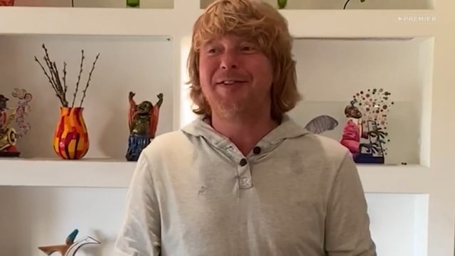 Сидим дома со звёздами