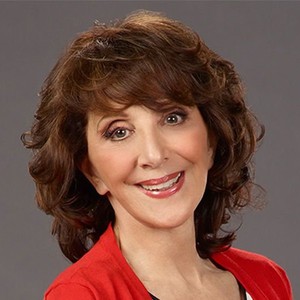 Андреа Мартин