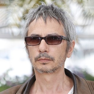 Леос Каракс