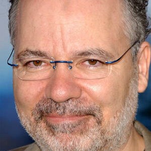 Джонатан Мостоу