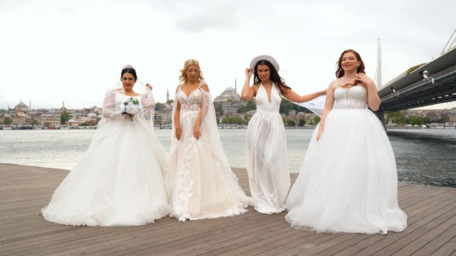 Четыре свадьбы