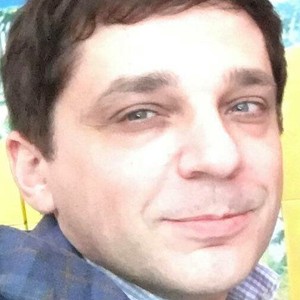 Александр Наумов