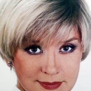 Вера Алентова