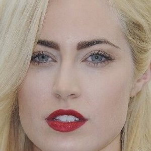 Шарлотта Салливан