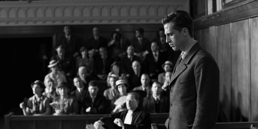 Кадр из к/ф «Посторонний» Кадр из к/ф «Посторонний»