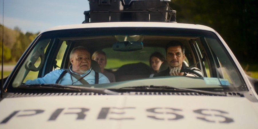 Кадр из к/ф «Падение империи»