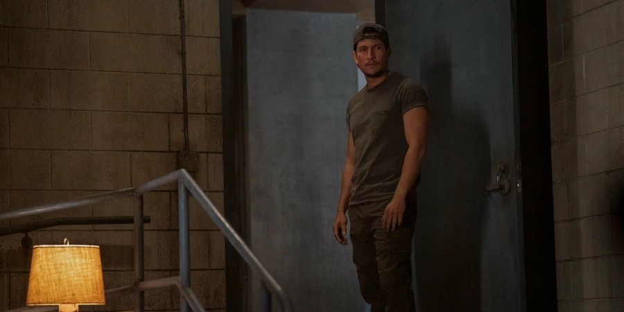 Кадр из сериала «Одни из нас» Кадр из сериала «Одни из нас»