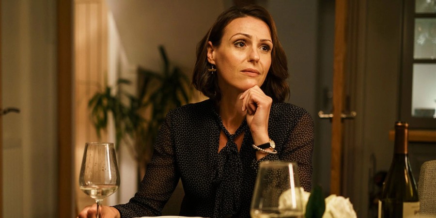 Кадр из сериала «Доктор Фостер» Кадр из сериала «Доктор Фостер»