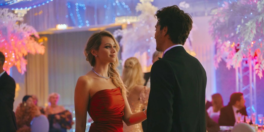 Кадр со съёмок к/ф «Ёлки 12» Кадр со съёмок к/ф «Ёлки 12»