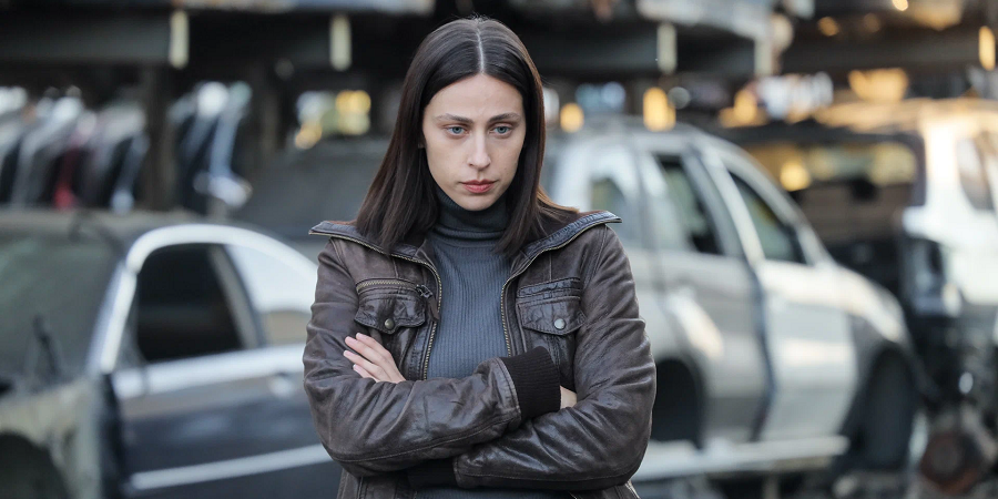 Кадр из сериала «Кошка»