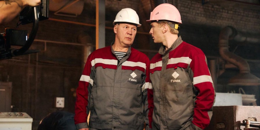 Кадр из сериала «Пора на завод»