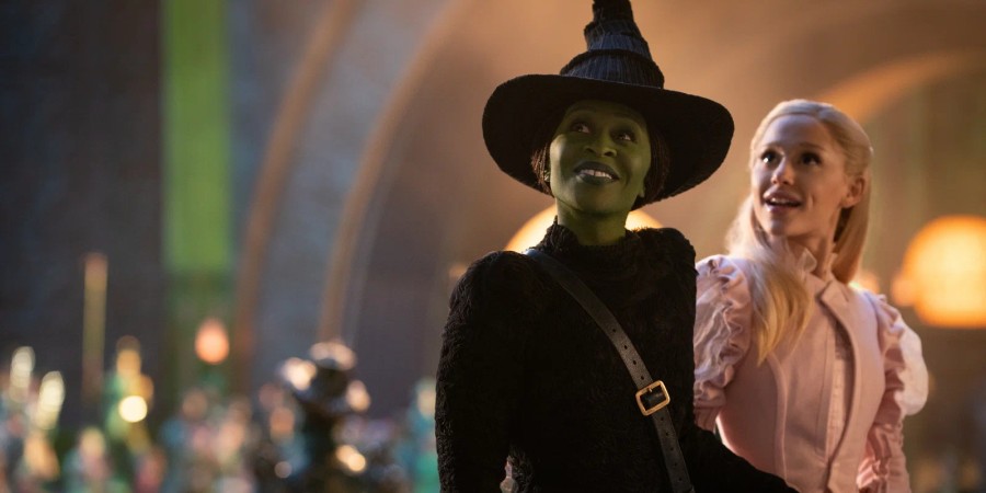 Кадр из к/ф «Злая: Сказка о ведьме Запада» Кадр из к/ф «Злая: Сказка о ведьме Запада»