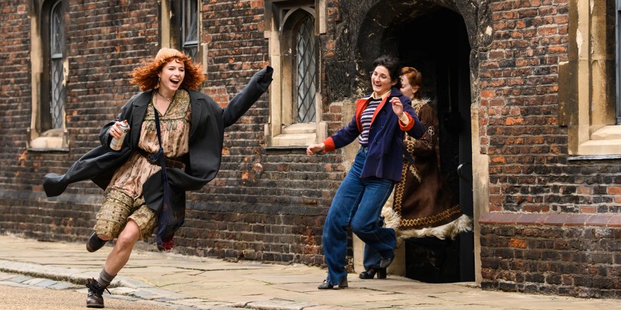 Кадр из к/ф «Мисс Плохое поведение» Кадр из к/ф «Мисс Плохое поведение»