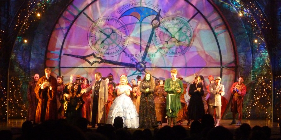 Актёрский состав мюзикла «Злая» в Омахе, штат Небраска Актёрский состав мюзикла «Злая» в Омахе, штат Небраска