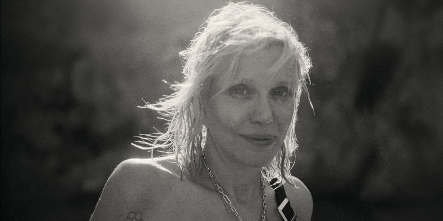 Кадр из д/ф «Антигероиня»