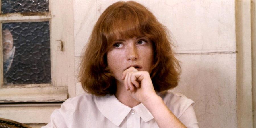 Жалаңаш спортшы қыздардың жасырын камерасы