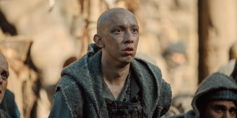 Кадр из сериала «Трудно быть богом» Кадр из сериала «Трудно быть богом»