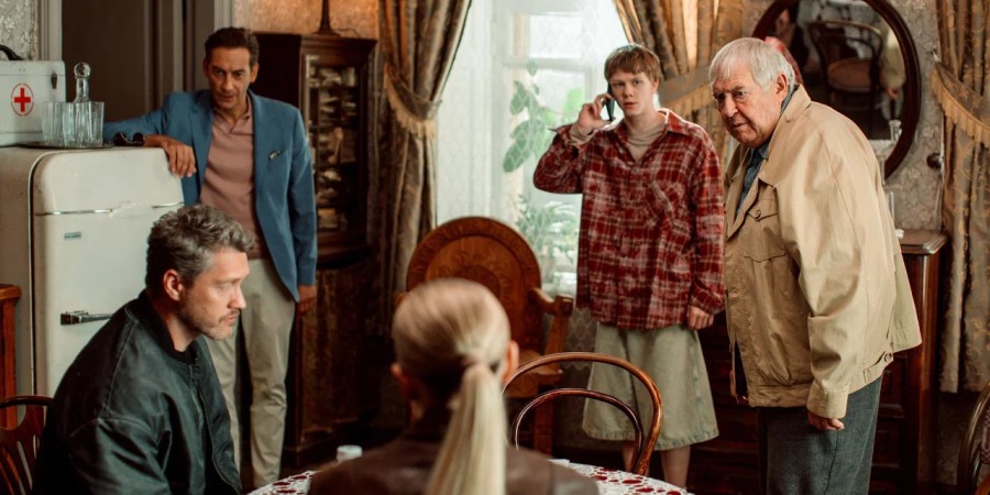 Кадр из сериала «Вампиры средней полосы»