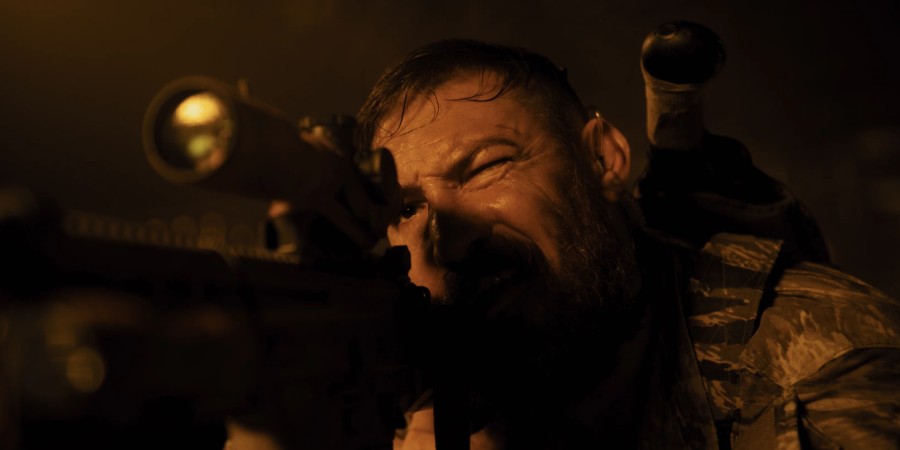 Кадр из к/ф «Хищник: Миссия  2хищник.jpeg