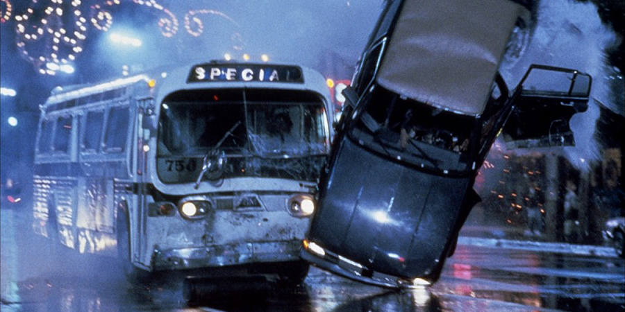 Кадр из к/ф «Смертельное оружие» Кадр из к/ф «Смертельное оружие»