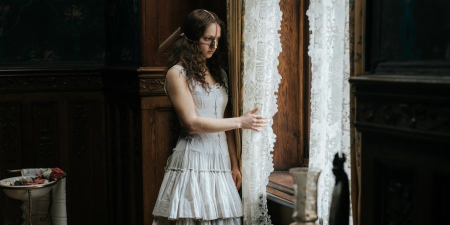 Кадр из к/ф «Гадкая сестра» Кадр из к/ф «Гадкая сестра»