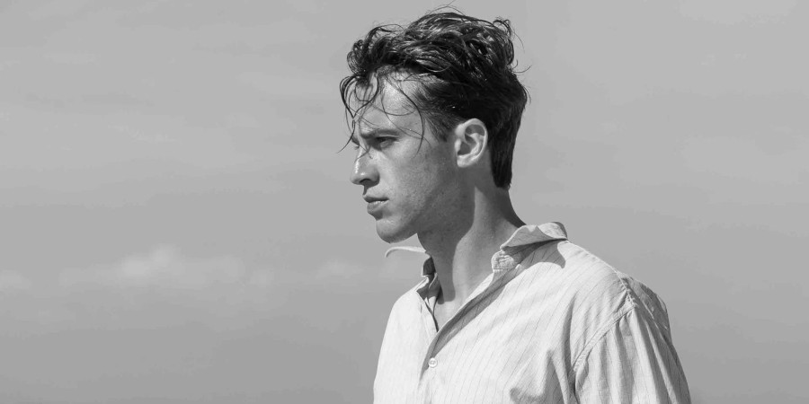 Кадр из к/ф «Посторонний»