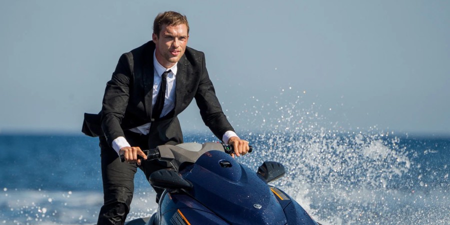 Кадр из к/ф «Перевозчик: Наследие»