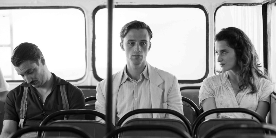 Кадр из к/ф «Посторонний»