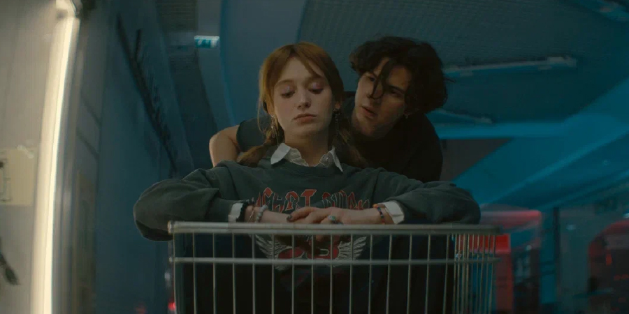 Кадр из к/ф «Мой парень, манекен»